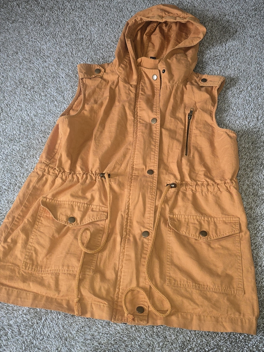 Zenana Outfitters Sleeveless Utility Vest in Camel Tan - Picture 2 of 4